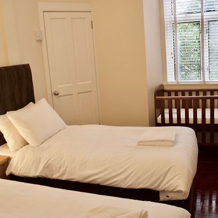 2 Bedroom Flat Off Leith Walk Accommodates 7 Edimburgo Exterior foto