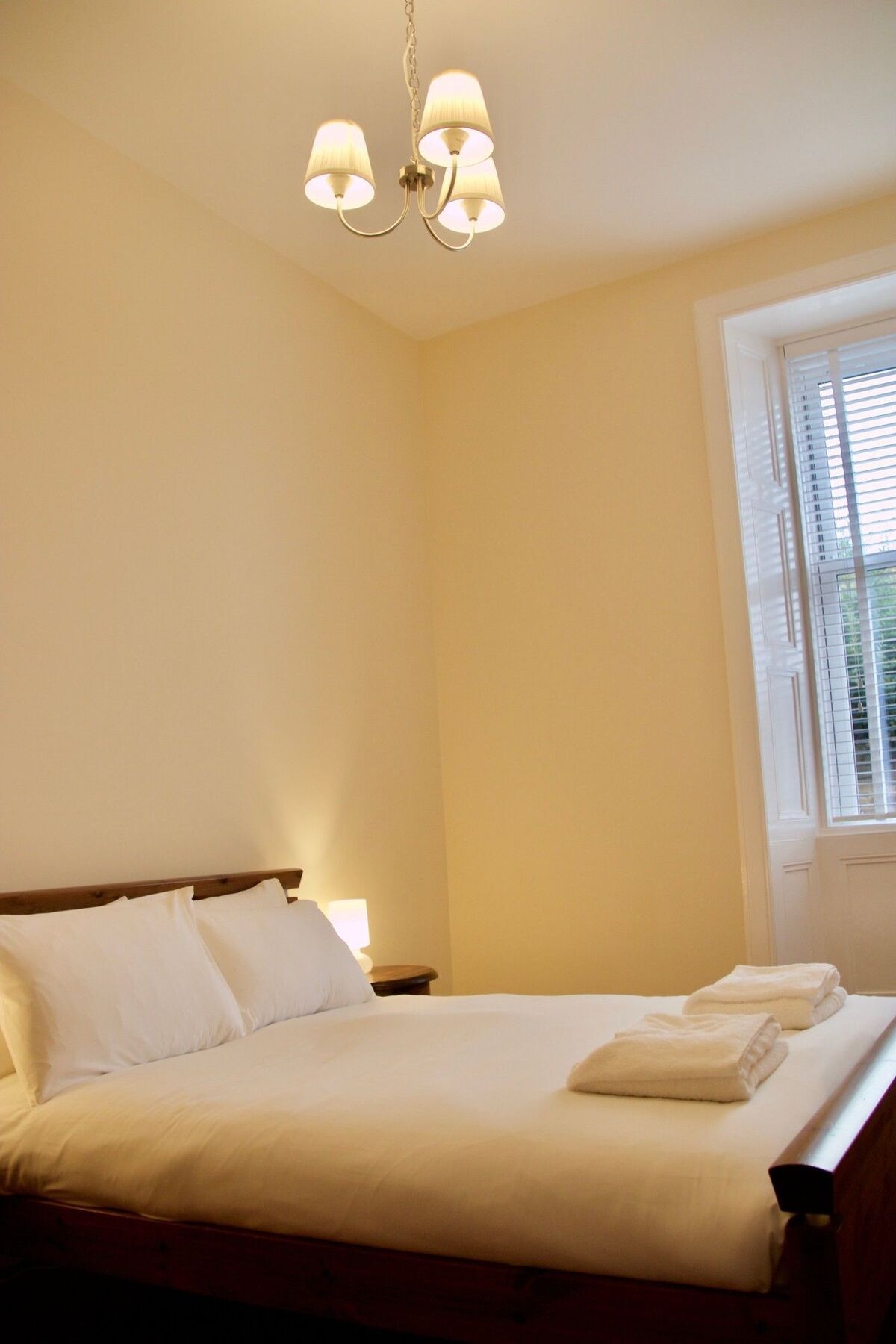 2 Bedroom Flat Off Leith Walk Accommodates 7 Edimburgo Exterior foto